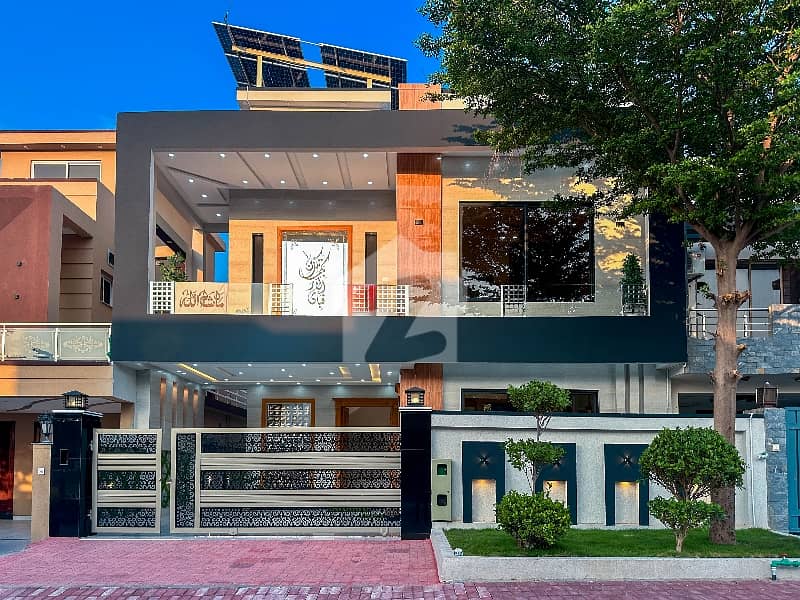 Designer House With 15 Kv Solar Designer House With 15 Kv Solar