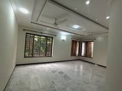Upper Portion Sized 1 Kanal Available In I-8/3