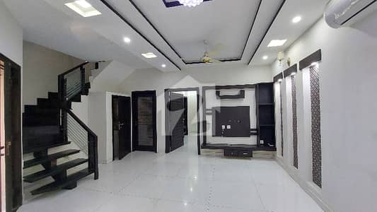 Modern Design, 5-Marla Beautiful House Near Park In Phase-5 For Rent