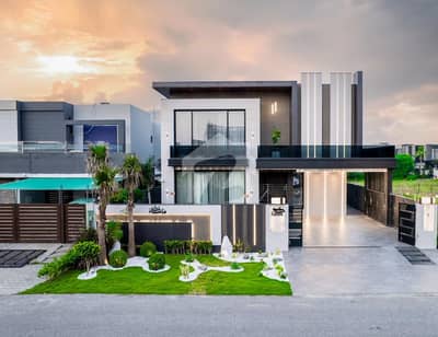 (THE PLATINUM) 1 Kanal Top Location Bungalow With 2 Servant Quarter Basement Is Available In The Best Block Of DHA Lahore. (THE PLATINUM) 1 Kanal Top Location Bungalow With 2 Servant Quarter Basement Is Available In The Best Block Of DHA Lahore.