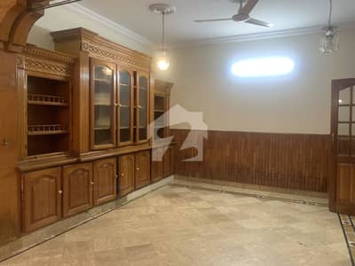 14 Marla House In Central I-8/3 For Rent