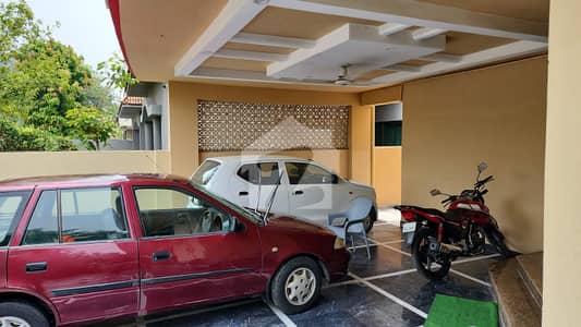 ڈی ایچ اے فیز 5 ڈیفنس (ڈی ایچ اے),لاہور میں 5 کمروں کا 1 کنال مکان 10.5 کروڑ میں برائے فروخت۔ ڈی ایچ اے فیز 5 ڈیفنس (ڈی ایچ اے),لاہور میں 5 کمروں کا 1 کنال مکان 10.5 کروڑ میں برائے فروخت۔