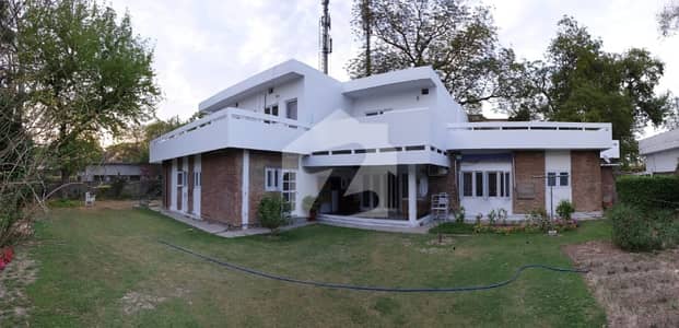 100 Feet Front Corner Premium 2.5 Kanal Free Hold Opportunity In Lahore Cantt