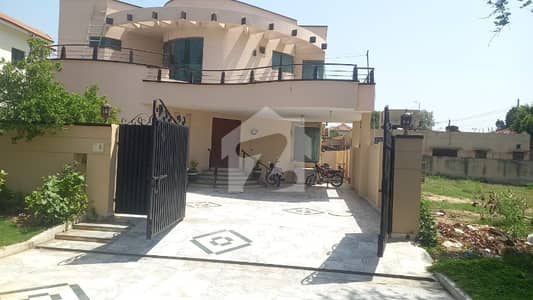 SYED BROTHERS OFFERS 60-FEET WIDE ROAD FULL BASEMENT TRIPPLE UNIT 1-KANAL ELEGANT AND FULLY MAINTAINED SUPER HOT LOCATED BUNGALOW IS AVAILABLE IN THE BEST BLOCK OF SUI GAS SOCIETY PHASE 1 NEAR DHA LAHORE.