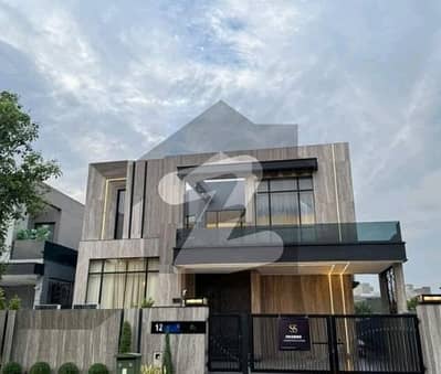 20 MARLA ELEGANT AND FULLY MAINTAINED SUPER HOT LOCATED FULL FURNISHED BUNGALOW IS AVAILABLE IN THE BEST BLOCK OF DHA LAHORE.
