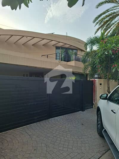 SYED BROTHERS PROUDLY OFFERS: 1-Kanal Elegant Bungalow Is Available In The Best Block Of DHA Lahore.