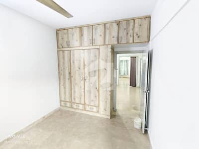 ON 60 Wide Excellent Location Flat For Rent ON 60 Wide Excellent Location Flat For Rent