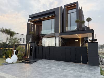 1 KANAL LUXURY FURNISHED HOUSE FOR SALE NEAR GOlF Curse 1 KANAL LUXURY FURNISHED HOUSE FOR SALE NEAR GOlF Curse