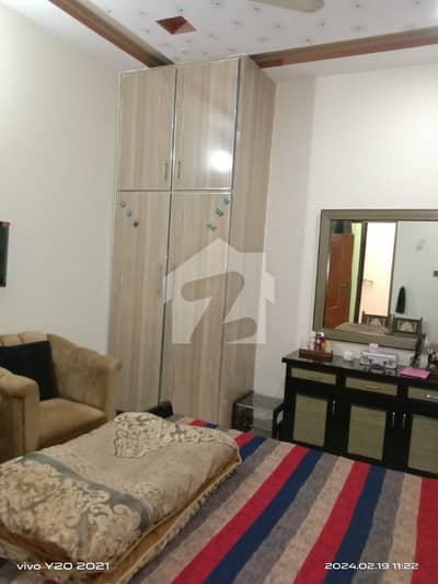 فاروق کالونی سرگودھا میں 3 کمروں کا 3 مرلہ مکان 1.3 کروڑ میں برائے فروخت۔