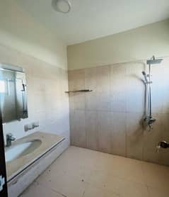 "350 Sq Yards Of Comfort & Convenience In Prime Location" "350 Sq Yards Of Comfort & Convenience In Prime Location"