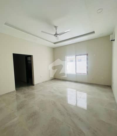 350 Square Yards Of Comfort & Convenience In Prime Location