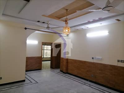 ایف ۔ 11 اسلام آباد میں 3 کمروں کا 1 کنال بالائی پورشن 2.5 لاکھ میں کرایہ پر دستیاب ہے۔