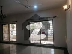 Ideal Family Apartment 3 Bed Flat in Askari 5 Sector J
