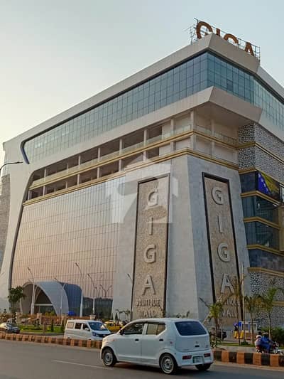 ڈی ایچ اے ڈیفینس فیز 2 ڈی ایچ اے ڈیفینس,اسلام آباد میں 2 مرلہ Studio دکان 3.6 کروڑ میں برائے فروخت۔