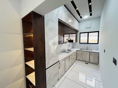 6.5 Marla Corner Luxury House For Sale With Beautiful Lawn