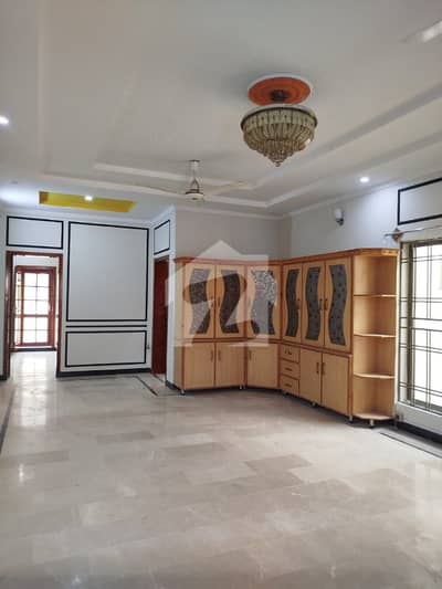 E-11 Excellent 8 Marla Full House 4 Beds etc For Rent