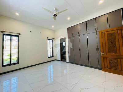 1 Kanal Corner Upper Portion Available For Rent Separate Entrance & Car