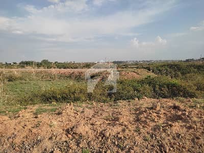 PLOT FOR SALE IN C 16 SIZE 50*90