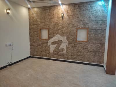 8 MARLA HOUSE FOR RENT IN D 12