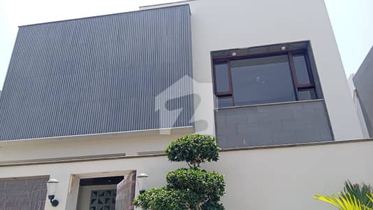 ڈی ایچ اے فیز 8 ڈی ایچ اے ڈیفینس,کراچی میں 6 کمروں کا 1 کنال مکان 25.5 کروڑ میں برائے فروخت۔