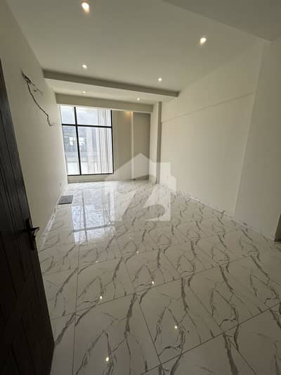 OFFICE AVAILABLE FOR RENT IN 100 YARDS CORNER PROJECT