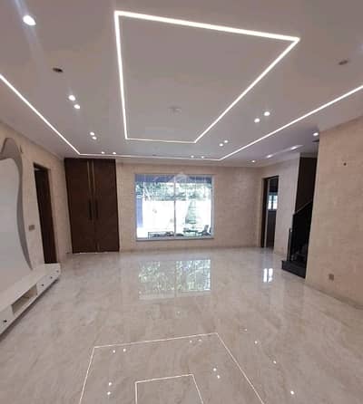 Corner 1 Kanal House In Allama Iqbal Town Corner 1 Kanal House In Allama Iqbal Town