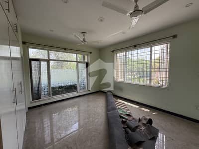 حیات آباد فیز 3 - کے6 حیات آباد فیز 3,حیات آباد,پشاور میں 3 کمروں کا 10 مرلہ بالائی پورشن 80.0 ہزار میں کرایہ پر دستیاب ہے۔