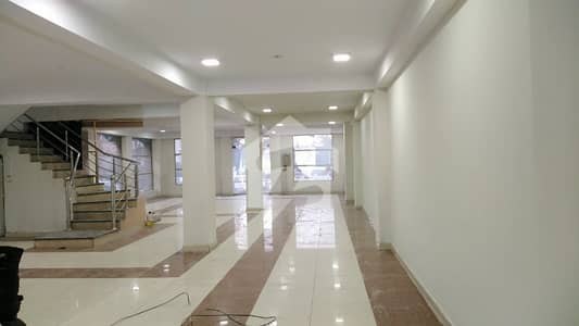 جی ۔ 8 مرکز جی ۔ 8,اسلام آباد میں 1 کنال عمارت 54.9 کروڑ میں برائے فروخت۔