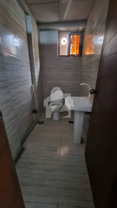 بخاری کمرشل ایریا ڈی ایچ اے فیز 6,ڈی ایچ اے ڈیفینس,کراچی میں 4 مرلہ دفتر 1.0 لاکھ میں کرایہ پر دستیاب ہے۔ بخاری کمرشل ایریا ڈی ایچ اے فیز 6,ڈی ایچ اے ڈیفینس,کراچی میں 4 مرلہ دفتر 1.0 لاکھ میں کرایہ پر دستیاب ہے۔