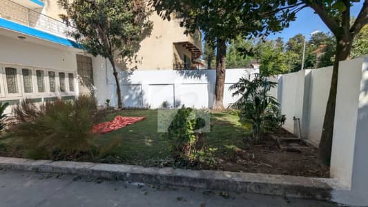 FOR RENT Liveable Double Storey House F_6/1