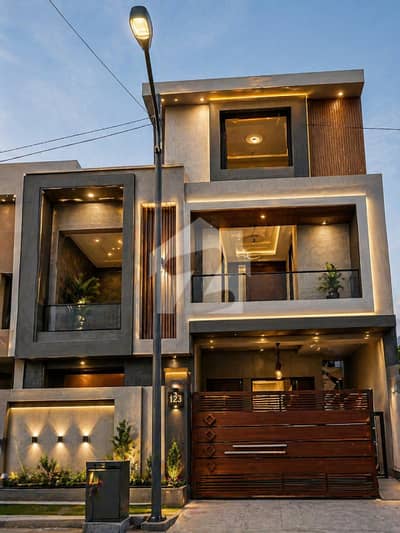 7 Marla Grey Structure For Sale In FMC B-17 Islamabad