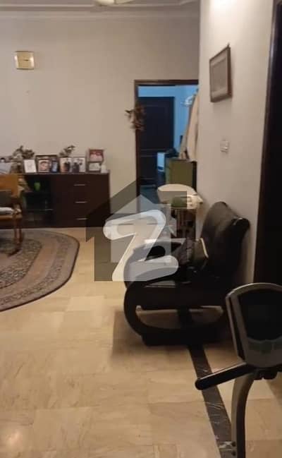 House For Sale F*11/2 Beautiful Location