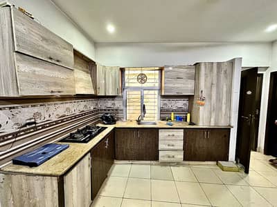 Apartment For Rent 3 Bed Room Flat 4th Floor With Lift