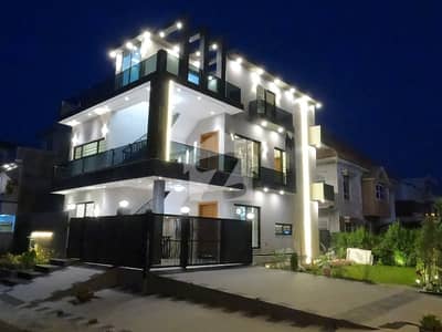 Corner 5 Marla House Situated In D-12 For sale