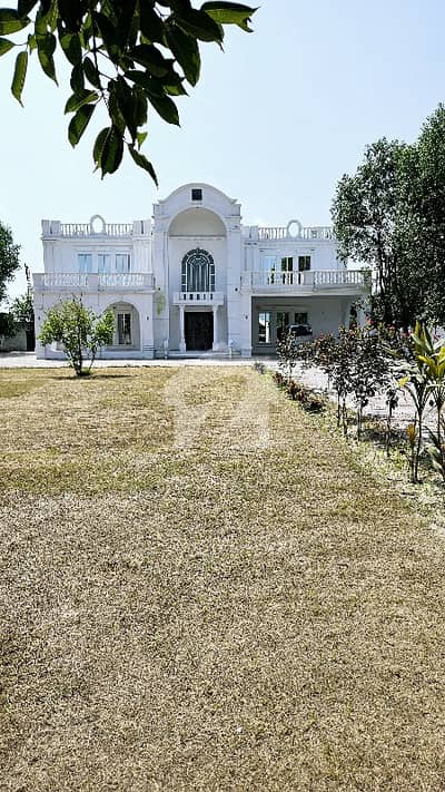 برکی روڈ کینٹ,لاہور میں 4 کمروں کا 4 کنال فارم ہاؤس 6.5 کروڑ میں برائے فروخت۔