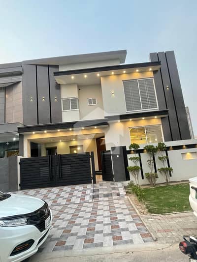 9 Marla Beautiful House for Sale Banker Avenue Cooperative Society, Lahore