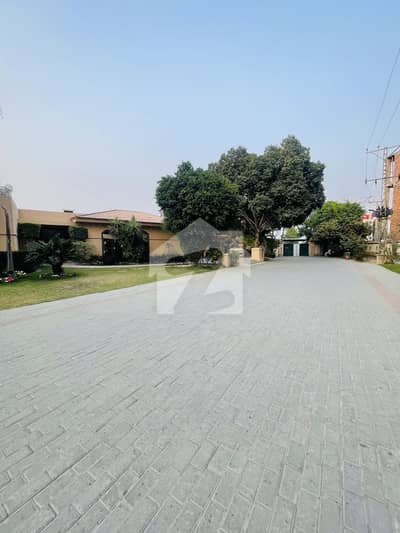 گرین ارتھ ولاز بیدیاں روڈ,لاہور میں 4 کمروں کا 4 کنال فارم ہاؤس 17.5 کروڑ میں برائے فروخت۔