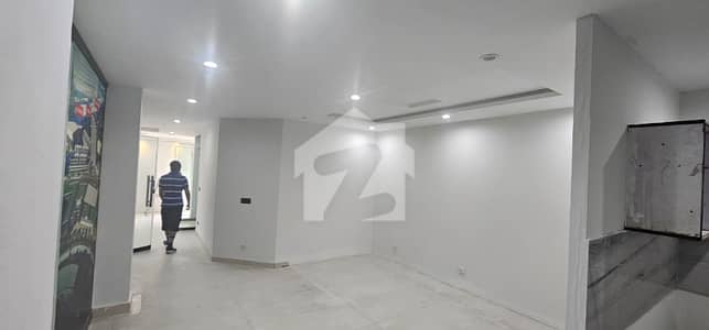 کیولری گراؤنڈ لاہور میں 6 مرلہ Studio دفتر 1.75 لاکھ میں کرایہ پر دستیاب ہے۔