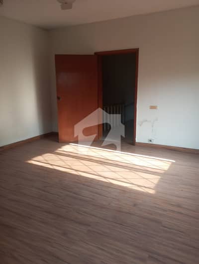 **1310 Sqft Office for Rent 14th Floor**
