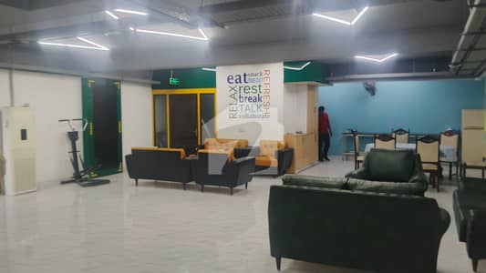 **Fully Furnished Office For Rent In Gulberg 1,400 Sq. Ft.