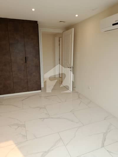 Luxury Flat For Sale 1st Floor | 2500 Sqft