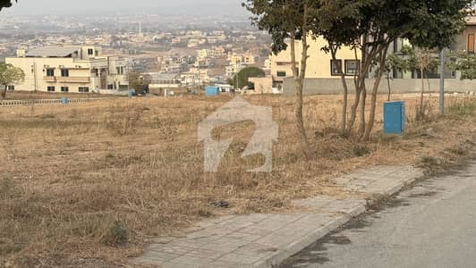 ڈی ایچ اے فیز 5 - سیکٹر بی ڈی ایچ اے ڈیفینس فیز 5,ڈی ایچ اے ڈیفینس,اسلام آباد میں 1 کنال رہائشی پلاٹ 3.25 کروڑ میں برائے فروخت۔ ڈی ایچ اے فیز 5 - سیکٹر بی ڈی ایچ اے ڈیفینس فیز 5,ڈی ایچ اے ڈیفینس,اسلام آباد میں 1 کنال رہائشی پلاٹ 3.25 کروڑ میں برائے فروخت۔