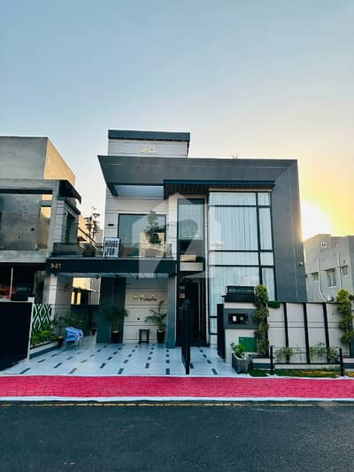 10 MARLA LUXURY FULL HOUSE FOR RENT QUAID BLOCK BAHRIA TOWN LAHORE 10 MARLA LUXURY FULL HOUSE FOR RENT QUAID BLOCK BAHRIA TOWN LAHORE