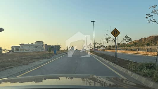 ڈی ایچ اے فیز 2 - سیکٹر جے ڈی ایچ اے ڈیفینس فیز 2,ڈی ایچ اے ڈیفینس,اسلام آباد میں 10 مرلہ رہائشی پلاٹ 2.85 کروڑ میں برائے فروخت۔ ڈی ایچ اے فیز 2 - سیکٹر جے ڈی ایچ اے ڈیفینس فیز 2,ڈی ایچ اے ڈیفینس,اسلام آباد میں 10 مرلہ رہائشی پلاٹ 2.85 کروڑ میں برائے فروخت۔