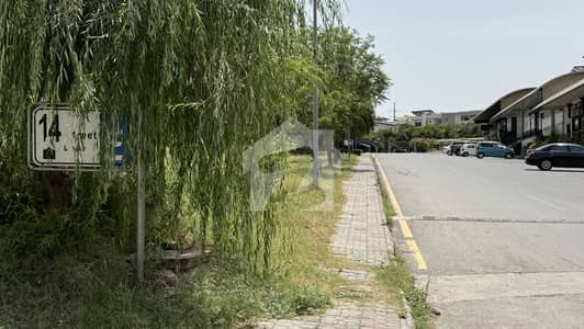 ڈی ایچ اے فیز 2 - سیکٹر ای ڈی ایچ اے ڈیفینس فیز 2,ڈی ایچ اے ڈیفینس,اسلام آباد میں 18 مرلہ رہائشی پلاٹ 5.1 کروڑ میں برائے فروخت۔