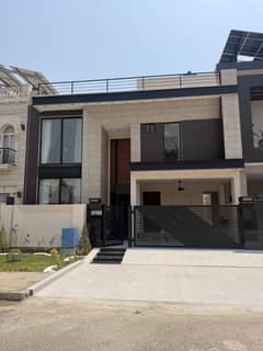 10 Marla New Luxury House For Sale 10 Marla New Luxury House For Sale