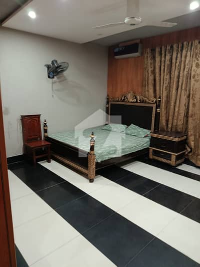 Luxury 10 Marla House for Sale in Main Cantt