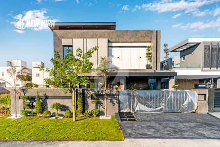 1 KANAL FULL LUXURIOUS HOUSE FOR SALE AT PRIME LOCATION OF DHA PHASE 7