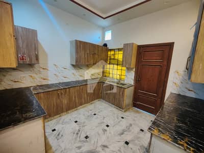 10 Marla Spacious House for Rent