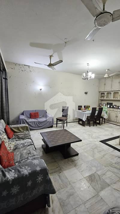 10 Marla Old Owner Build House For Sale